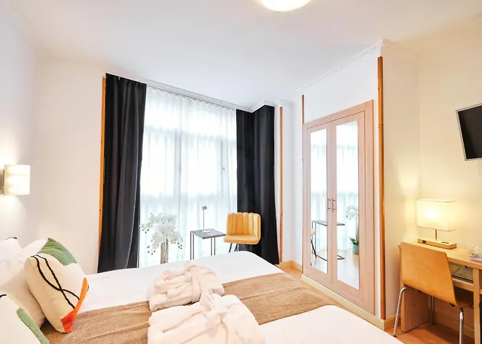 فندق Don Manuel 4*