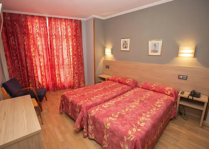 Don Manuel فندق خيخون