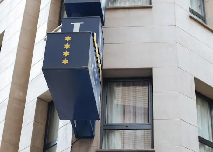 Don Manuel فندق 4*