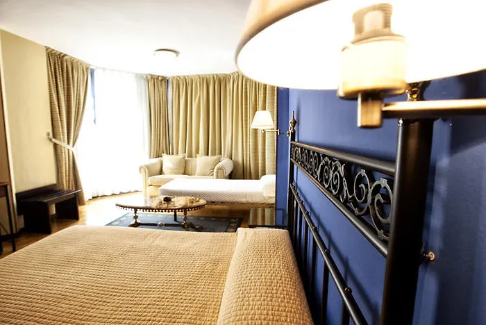 فندق Don Manuel 4*